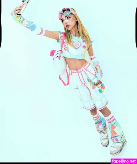 Sophie Powers OnlyFans Thumbnail #XDXlkiVAVA