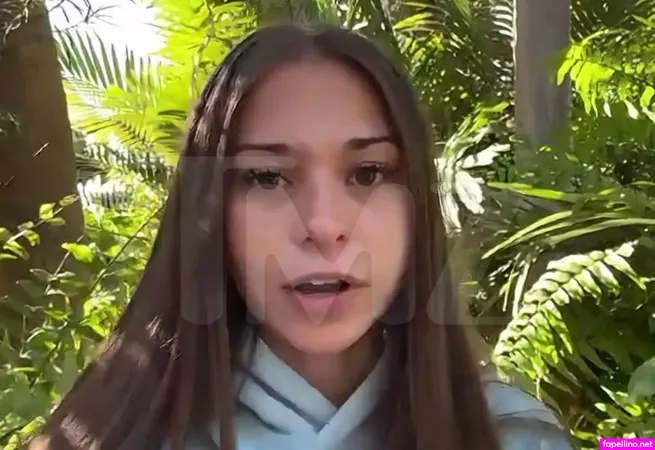 Sophie Ra OnlyFans Thumbnail #2sfKX5e5W3
