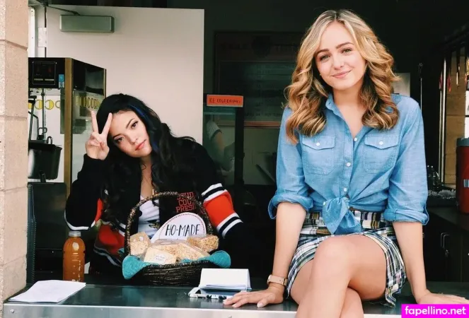 Sophie Reynolds OnlyFans Thumbnail #El6xMdOkz5