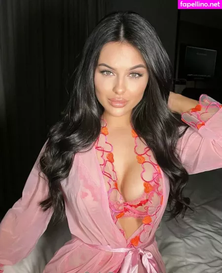 Sophie Ruby Blake OnlyFans Thumbnail #4EBcIqeaWi