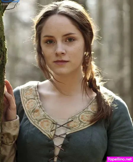Sophie Rundle OnlyFans Thumbnail #btHYhThm5n