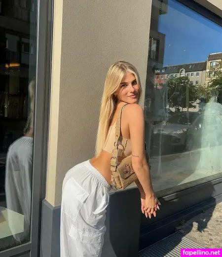 Sophie Schnr OnlyFans Thumbnail #GDZUak6YNR