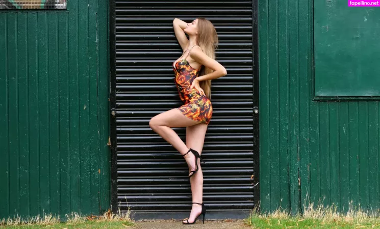 Sophie Sherwood 1 OnlyFans Thumbnail #axV26zv5Kj