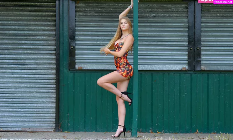 Sophie Sherwood 1 OnlyFans Thumbnail #yjGlTw0zjm