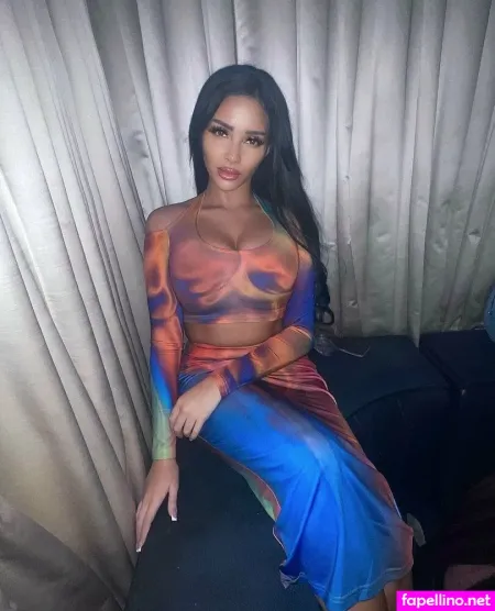 Sophie Sierra OnlyFans Thumbnail #1JNL7W5zlw