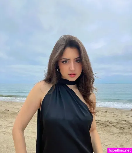 Sophie Silva OnlyFans Thumbnail #D0WoOQMpI8