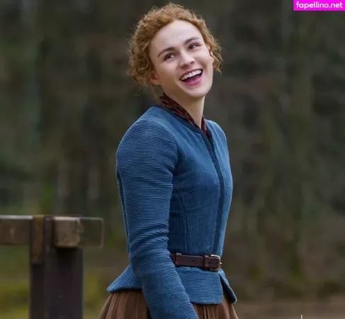 Sophie Skelton OnlyFans Thumbnail #Esib8PXmvC