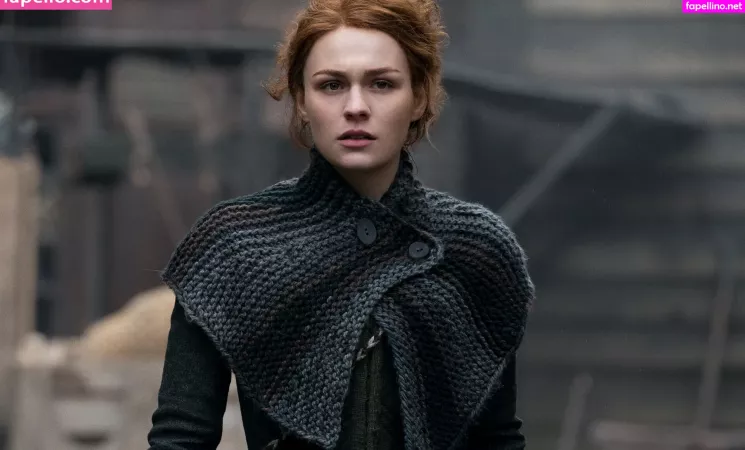 Sophie Skelton OnlyFans Thumbnail #KbqsepYGEq