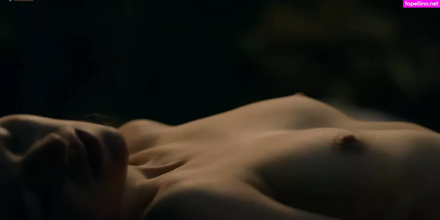 Sophie Skelton OnlyFans Thumbnail #REjPSfTrsc