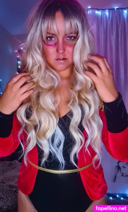 Sophie Skipper OnlyFans Thumbnail #VZxInNOVy3