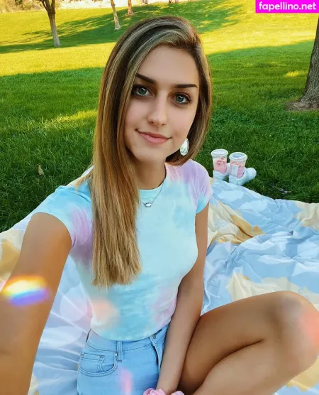 Sophie Sommers OnlyFans Thumbnail #Zw1gCfG6sB