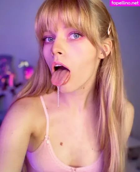 Sophie Sparks OnlyFans Thumbnail #QIT9l9eJ3d