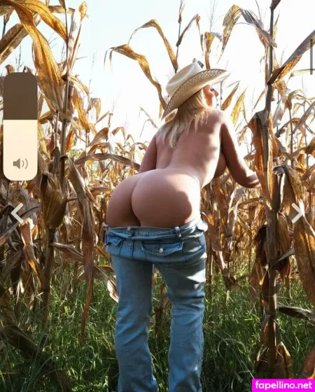 Sophie Swaney 4 OnlyFans Thumbnail #1hybWiT6TE
