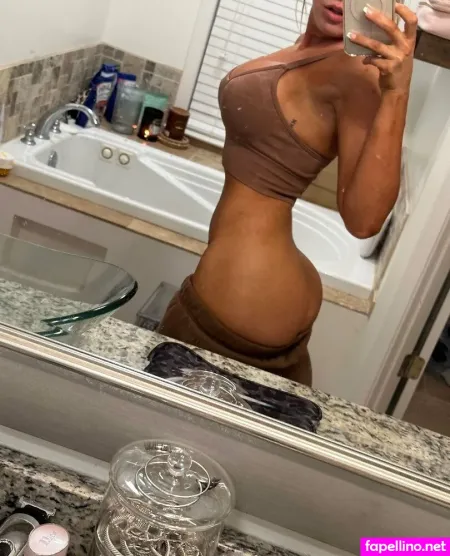 Sophie Swaney 4 OnlyFans Thumbnail #vgnUg6K3FX
