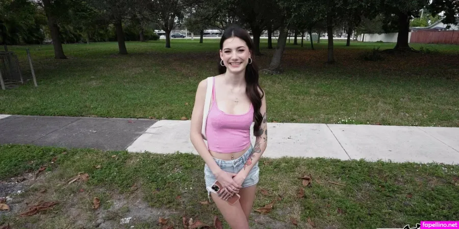Sophie Taylor OnlyFans Thumbnail #UexzV4l6dL