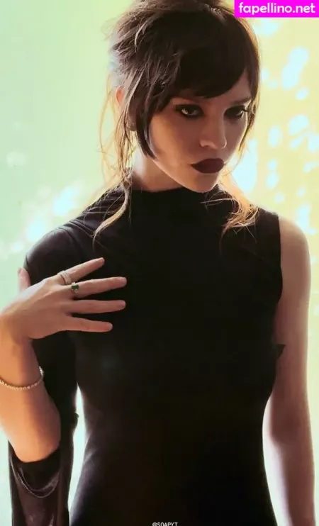 Sophie Thatcher OnlyFans Thumbnail #BgdExhWbRa