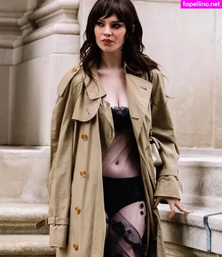 Sophie Thatcher OnlyFans Thumbnail #K6gewE2jj7