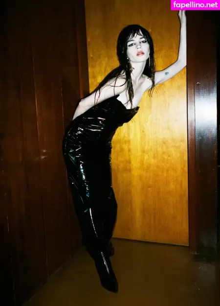 Sophie Thatcher OnlyFans Thumbnail #NGBeZzfI8l