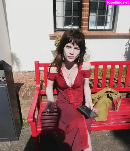 Sophie Thatcher OnlyFans Thumbnail #PyndGuKima