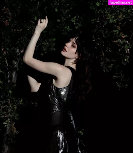 Sophie Thatcher OnlyFans Thumbnail #adP15NqRcb