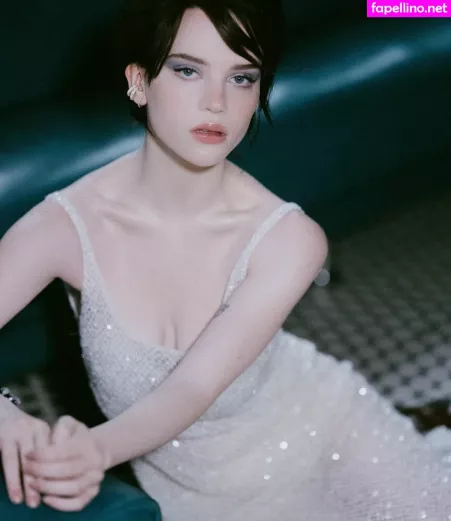 Sophie Thatcher OnlyFans Thumbnail #bf6iILtoKe