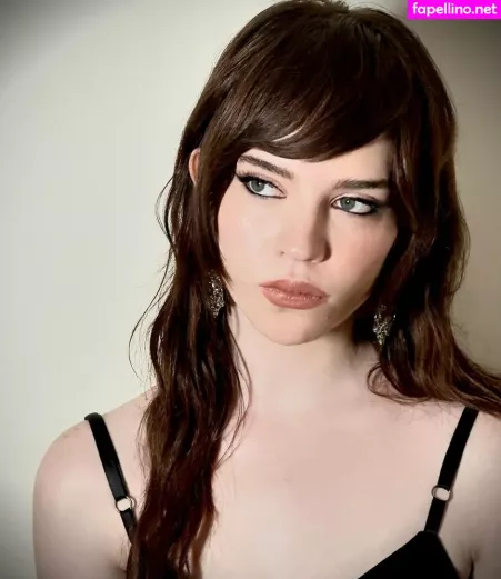 Sophie Thatcher OnlyFans Thumbnail #tyY6wU6ns9