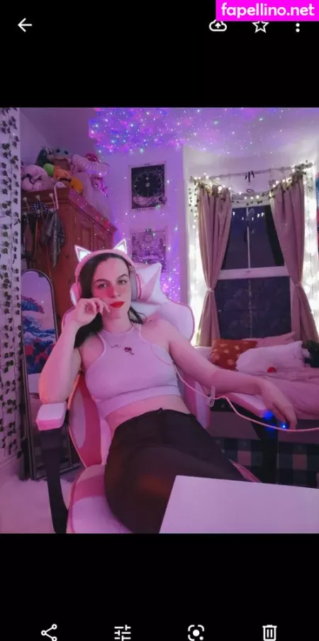 Sophie The Scientist OnlyFans Thumbnail #lhbZ0LU0Id