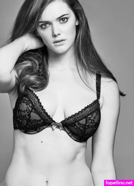 Sophie Thomas OnlyFans Thumbnail #DeHLjK0c98