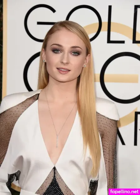 Sophie Turner 1 OnlyFans Thumbnail #68ABiosv7J