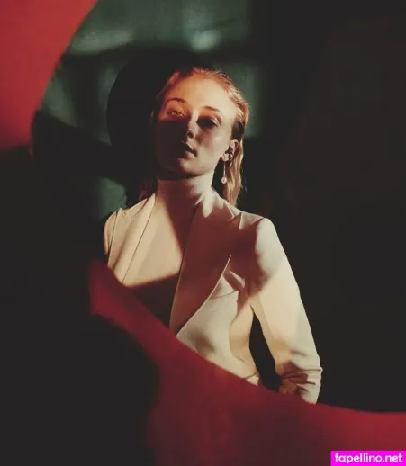 Sophie Turner 1 OnlyFans Thumbnail #7hEUUZcESx