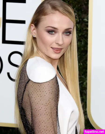 Sophie Turner 1 OnlyFans Thumbnail #S5LhlwKE7d