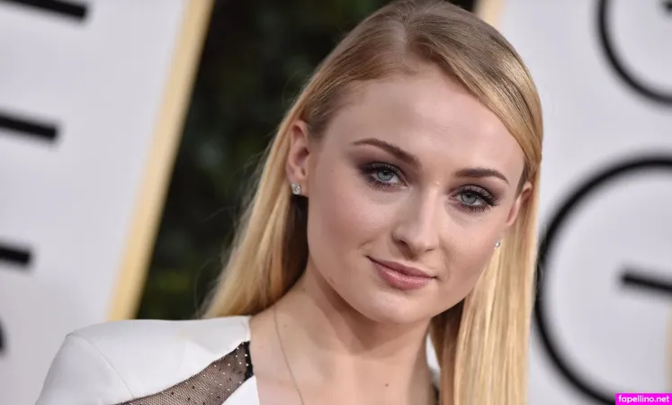 Sophie Turner 1 OnlyFans Thumbnail #dEMQKmZwgo