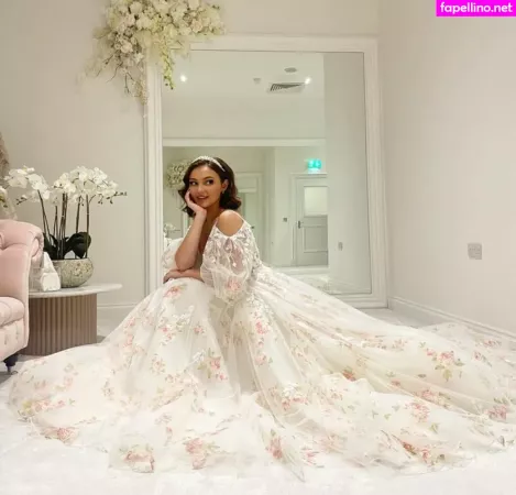 Sophie Wallace OnlyFans Thumbnail #MQLf8AqAAb