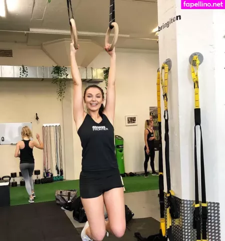 Sophie Wallace OnlyFans Thumbnail #SoWbA5HB5k