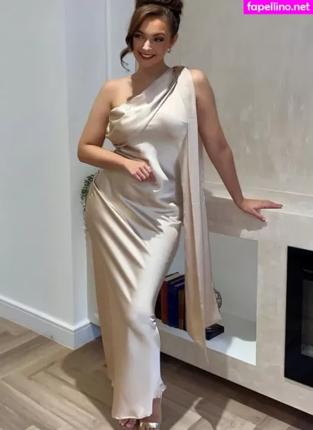 Sophie Wallace OnlyFans Thumbnail #xn9MpFfmPL