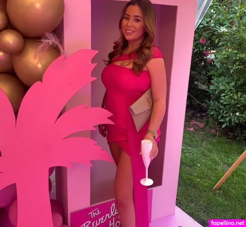 Sophie Williams OnlyFans Thumbnail #KoTfDqjbCT