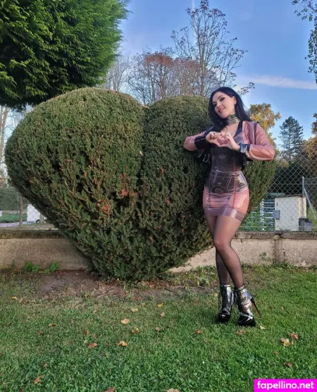 Sophie X Elodie 1 OnlyFans Thumbnail #D9VaZKm1Up