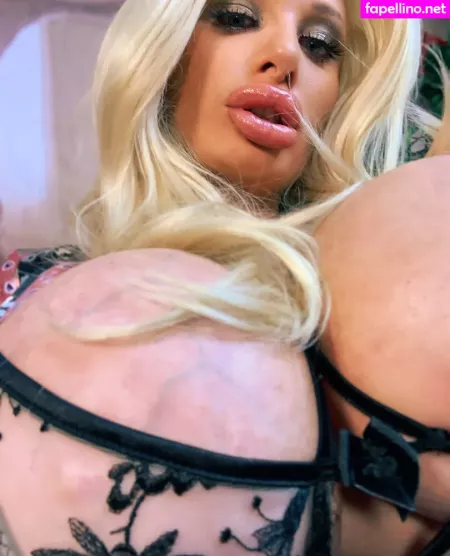 Sophieaslut OnlyFans Thumbnail #J0dYztEKVx