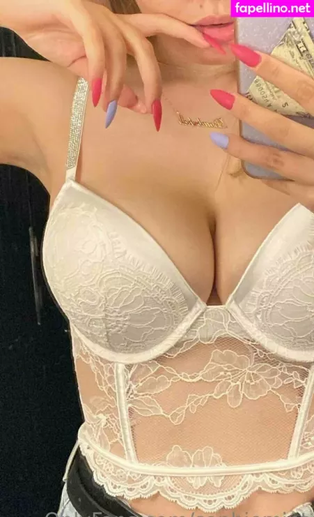 Sophiebbface OnlyFans Thumbnail #1LkwVut3SD