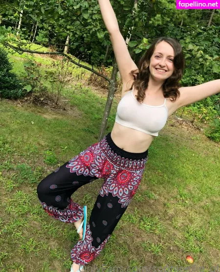 Sophieellie Of OnlyFans Thumbnail #8urj6nryE1