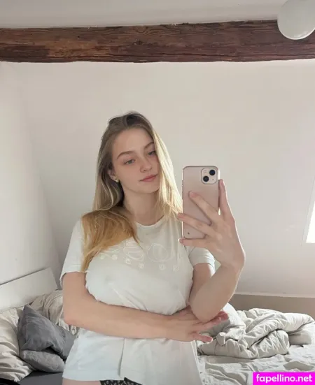 Sophieeparker OnlyFans Thumbnail #8V7mSivKwe