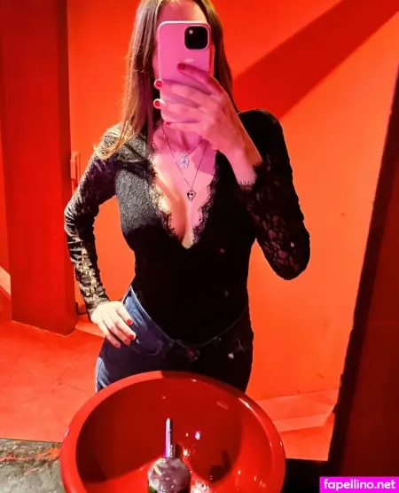 Sophiefoxy27 OnlyFans Thumbnail #yE5rd0GNhf