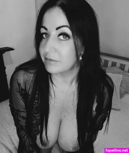 Sophiegg Aw OnlyFans Thumbnail #F9MbEH34z4