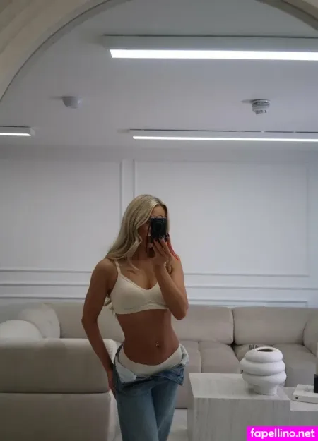 Sophielleighfree OnlyFans Thumbnail #IhiE3bnMjL