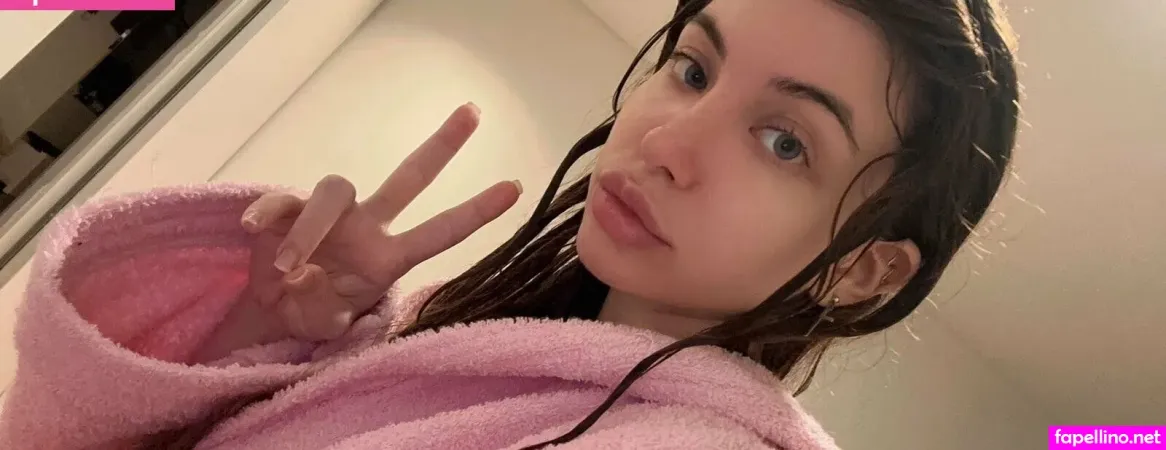 Sophielunaaa 1 OnlyFans Thumbnail #3RsRTkCSyE