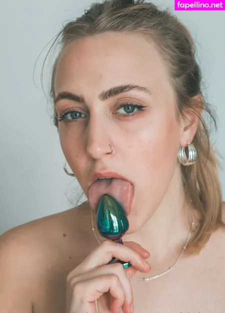 Sophielune OnlyFans Thumbnail #z8qclyoENd