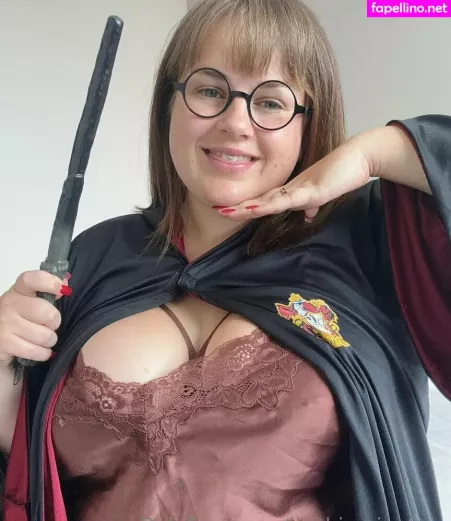 Sophieminxfree OnlyFans Thumbnail #GU4RQkYmWE