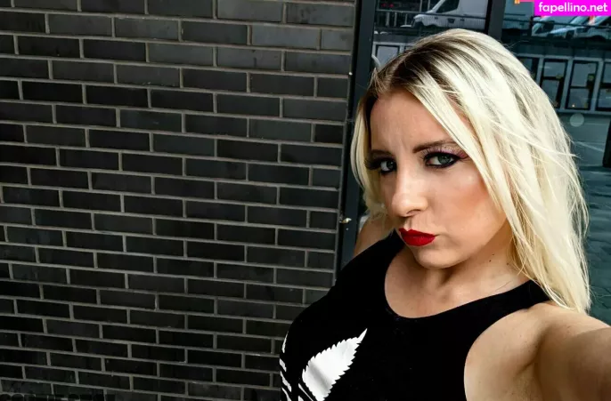 Sophieshoxfree OnlyFans Thumbnail #3O6S1TXnk5