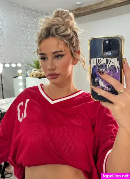 Sophiesnazz OnlyFans Thumbnail #UM5mxTH2p9
