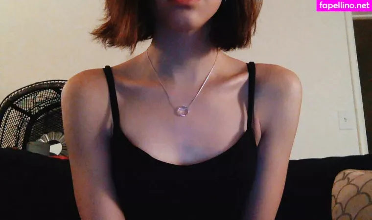 Sophiesommers OnlyFans Thumbnail #32AV3xmjKB